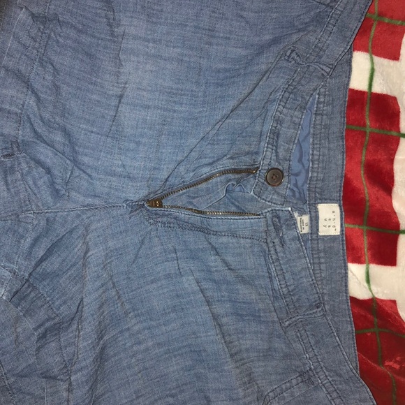 Jean type Shorts - Picture 1 of 4